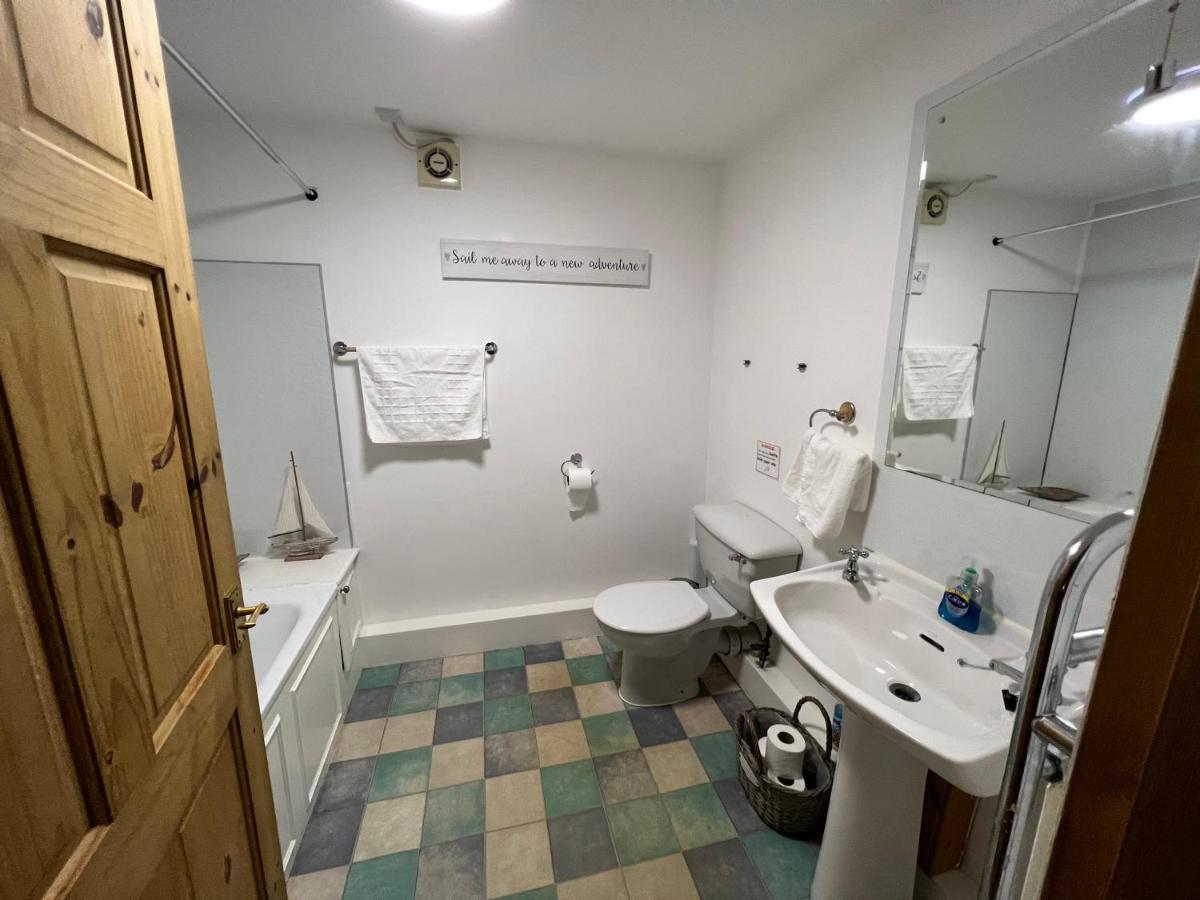 Anchor Hotel Johnshaven エクステリア 写真